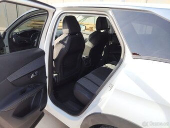 Osobní automobil Peugeot 3008 - 8