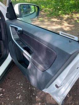 Volvo XC60 2009, 2.4 Diesel - 8
