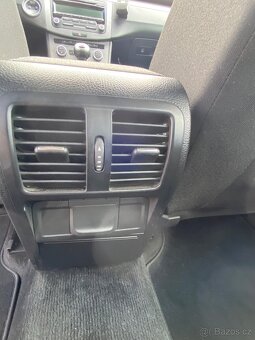 WV Passat 1,6 TDI do provozu 11/2011 - 8