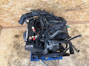 KOMPLETNÍ MOTOR 2.0 85KW AZM - 8