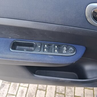 Peugeot 307 1.6 benzin automat r.v.2002/10 7 míst - 8
