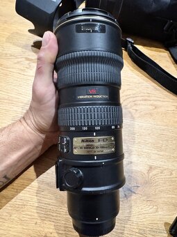 Nikon 70-200 AF-S VR 2.8 G + Nikon 18-70 + příslušenství - 8