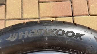 Letní dvourozměrné pneumatiky MO 255/45 R19 a 285/40 R19 98% - 8