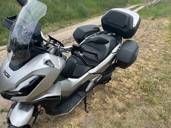 Honda ADV 350 držáky kufru Shad Sh23 - 8