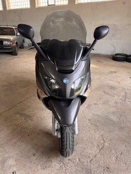 Piaggio X EVO 125 - 8