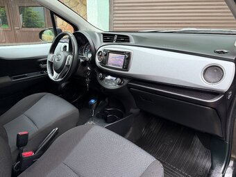 Toyota Yaris Hybrid 1.5i 55KW r.v. 9/2012Automat, Nová STK - 8