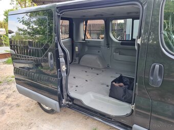 Renault trafic 2.0Dci 84kW Passenger, Nejvyšší výbava, 7míst - 8