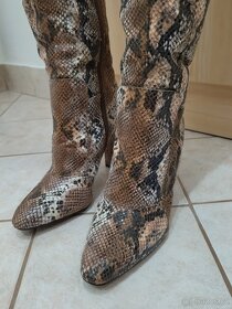 Kozačky na podp. GUESS, hadí vzor, kůže, vel. 37 - 8