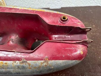 Predám nádrž JAWA 250/353 350/354 KYVACKA s otvor ampérmetr - 8