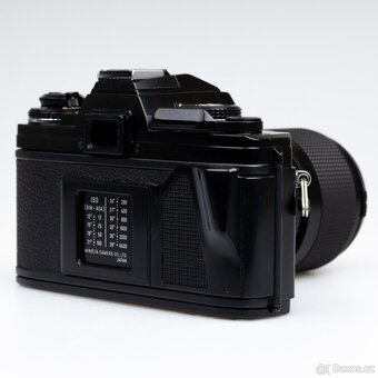 Minolta X-700 + objektiv - 8