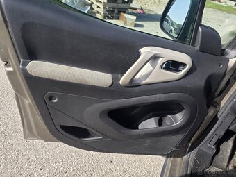 Citroën Berlingo 2013 | 68 kW | Diesel | 135T KM | POJAZDNÉ - 8
