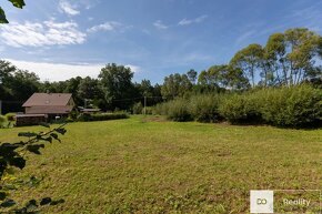 Prodej zasíťované parcely 2393 m2 - 8