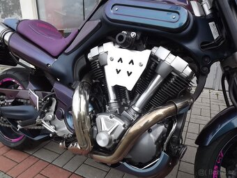 Yamaha MT-01 - 8