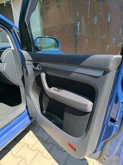 Volkswagen Touran - 8