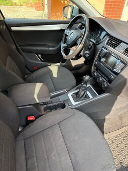 ŠKODA Octavia Combi 1.6 TDI / 77 kW Elegance (2015) - 8