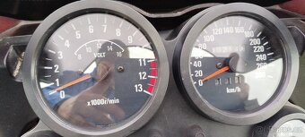 Kawasaki GPZ 1000 - 8