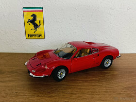 Modely Ferrari 1:18 - 8