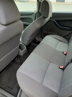 Prodám Ford Focus 1,6 benzín, 74kw, r.v. 6/2005 - 8
