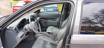 Jeep Grand Cherokee - 8