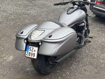 Suzuki VZR 1800R - 8