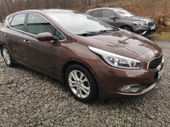 Kia Ceed - 8