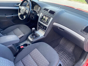 Škoda Octavia II 1.6 TDI Combi na splátky bez registru - 8