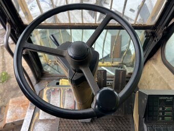 CAT M318 - 8