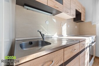 Pronájem, byt 2+kk, 50 m2 + terasa 16 m2 + parkovací místo - - 8