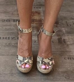 Jimmy Choo boty na klinku, originál - 8