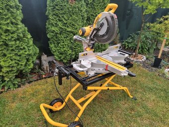 DeWALT DWS780 Pokosová pila s posuvem (1675W/305mm) - 8