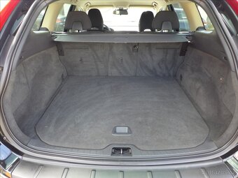Volvo XC60 2,0 D 5ti válec, 1.MAJITEL - 8