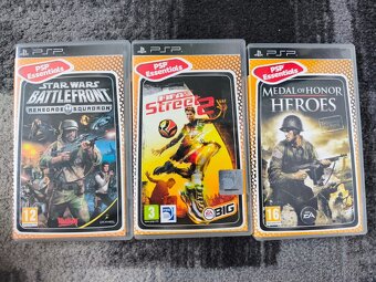 Herní konzole PlayStation portable - 2004 - 8