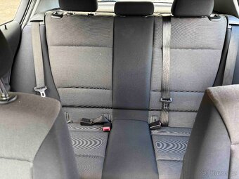 BMW 118d 90kw r.v.2006 modrá barva - 8