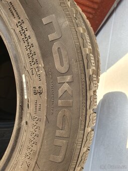205 65 r16 nové zimní pneu Nokian 4ks, vzorek 8,25mm - 8