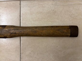 Hasičská sekera - 8