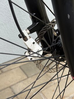 Prémiévé značkové krosové kolo Specialized Crosstrail PRO - 8