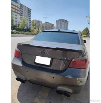 Zadní spoiler na kufr pro BMW E60 M4 Style - Černý Lesk - 8