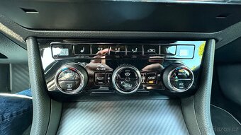Škoda Superb 3 SPORTLINE 2.0 TDI 147 kw DSG 2021 TAŽNÉ - 8