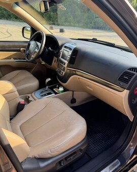 Hyundai Santa Fe 2.2CRDI,145kw 4x4 - 8
