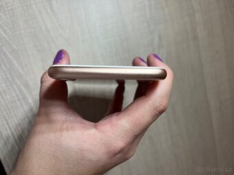 iPhone 8 (256GB) - 8