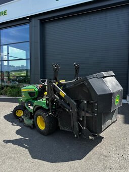 Žací traktor JOHN DEERE X950R - 8
