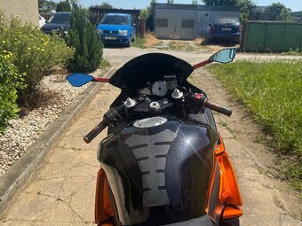 Yamaha r6 - 8
