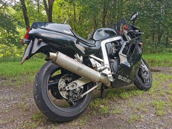 Suzuki GSXR 750 1990 - 8