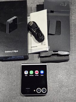 Samsung Z Flip 7 - 8