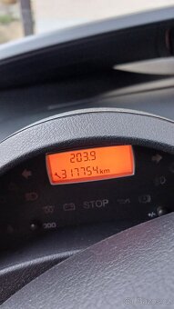 Peugeot 807 - 8