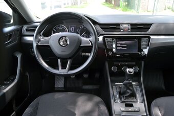 Škoda Superb 1.4 TSI Active kombi 25 000 km - 8