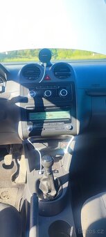 VW Caddy 1.6 - 8