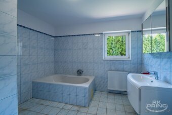 Rodinný dům 5+1 na pozemku 1.005 m2 Poříčany, okr. Kolín. - 8