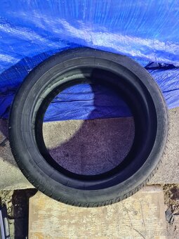 Sada dvourozměr letní pneu 225/45 a 255/40 R18 - 8