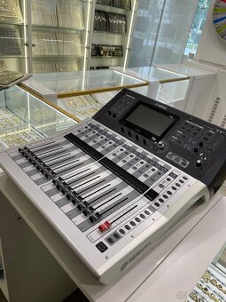 Yamaha TF-1 mixpult - 8